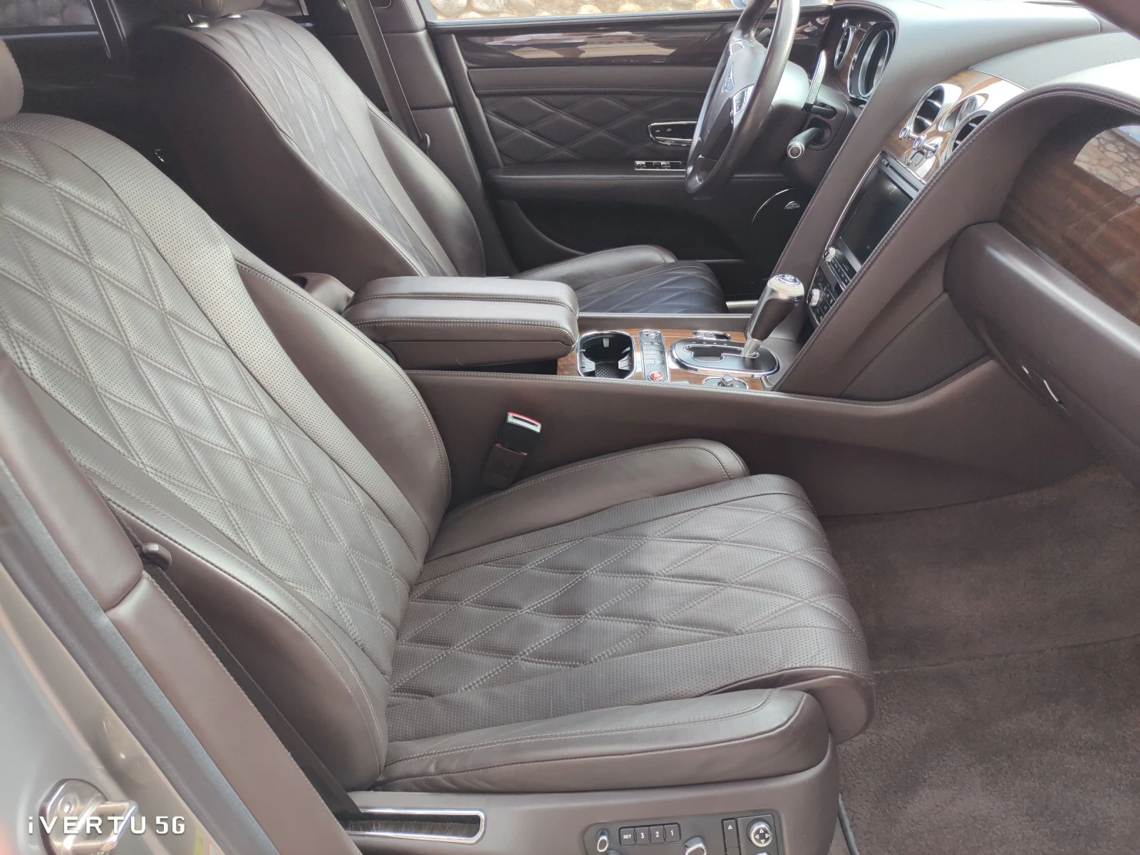 Bentley Flying Spur  - изображение 9