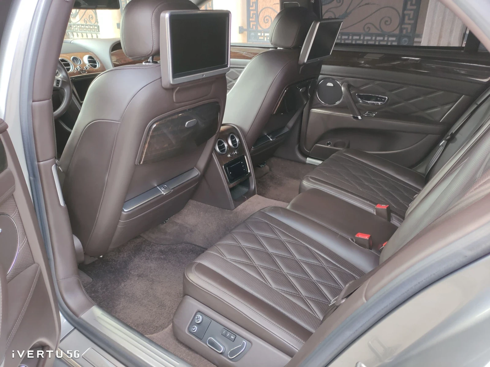 Bentley Flying Spur  - изображение 10