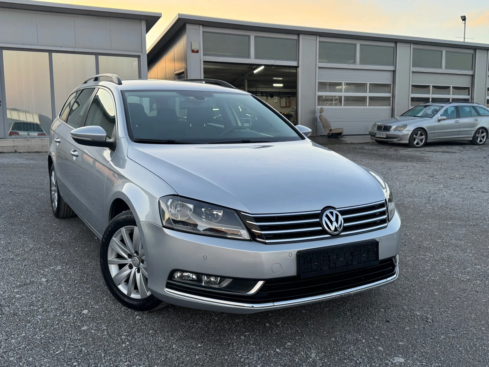 VW Passat 138.000км/СЕРВИЗНА ИСТОРИЯ VW/НОВА - изображение 3