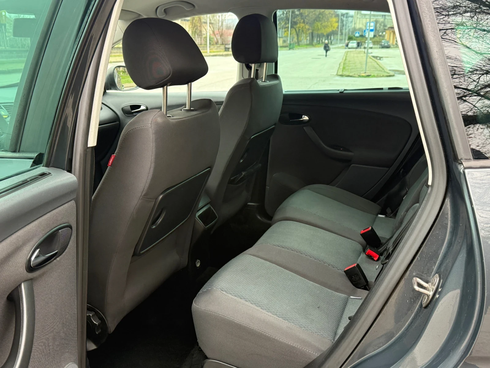 Seat Altea XL 1.9TDI - изображение 8