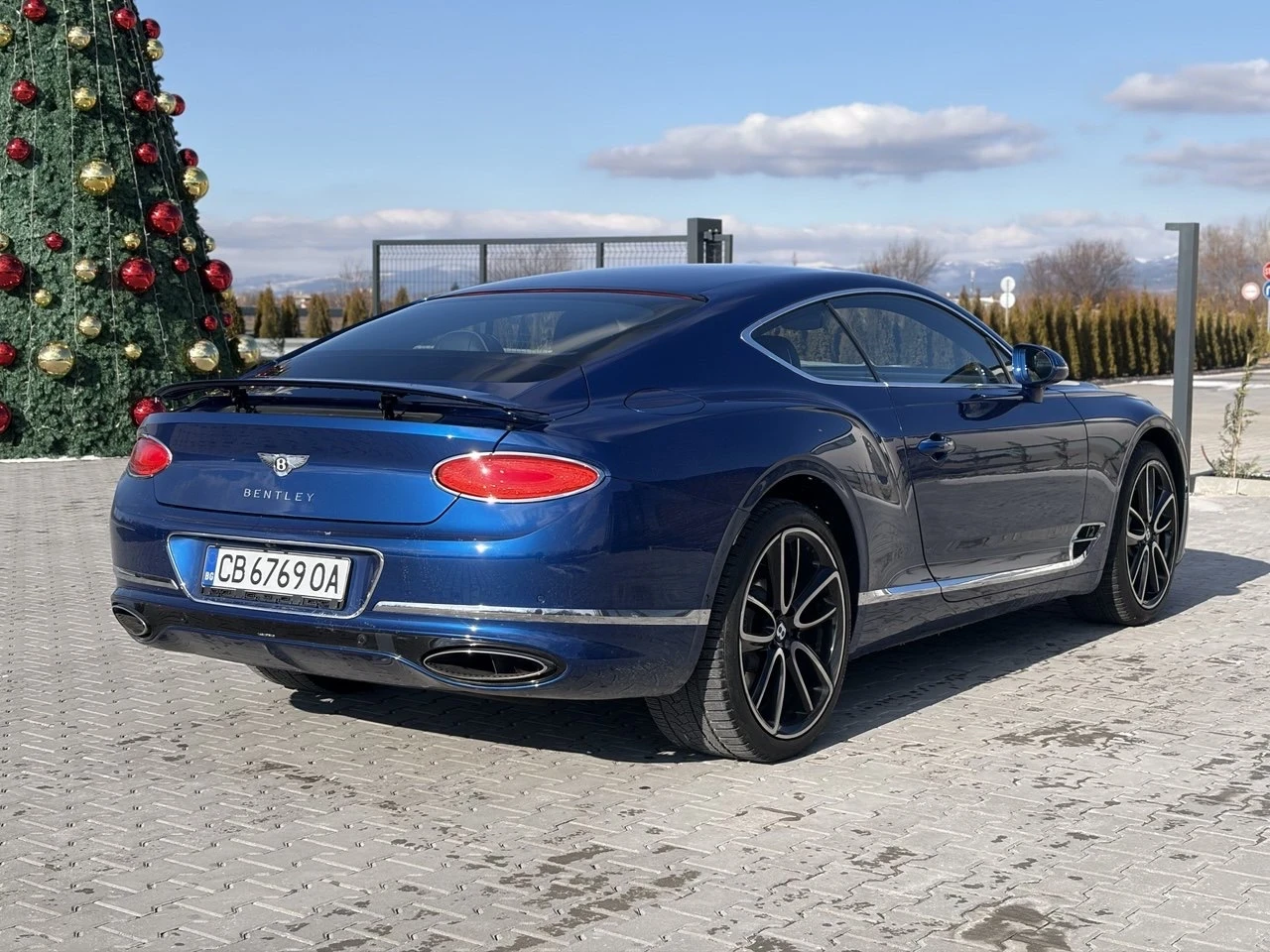 Bentley Continental gt W12 - изображение 8