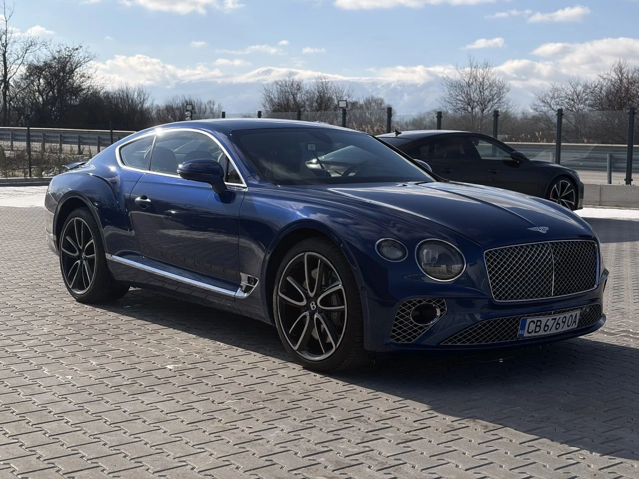 Bentley Continental gt W12 - изображение 2