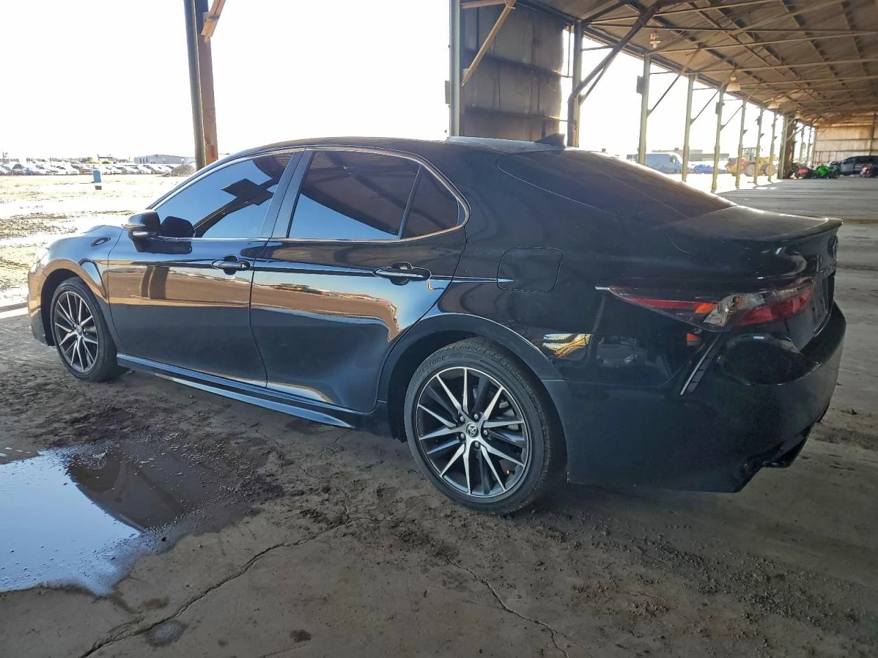 Toyota Camry NIGHT SHADE* РЕАЛНИ КМ* ПЕРФЕКТНА - изображение 3