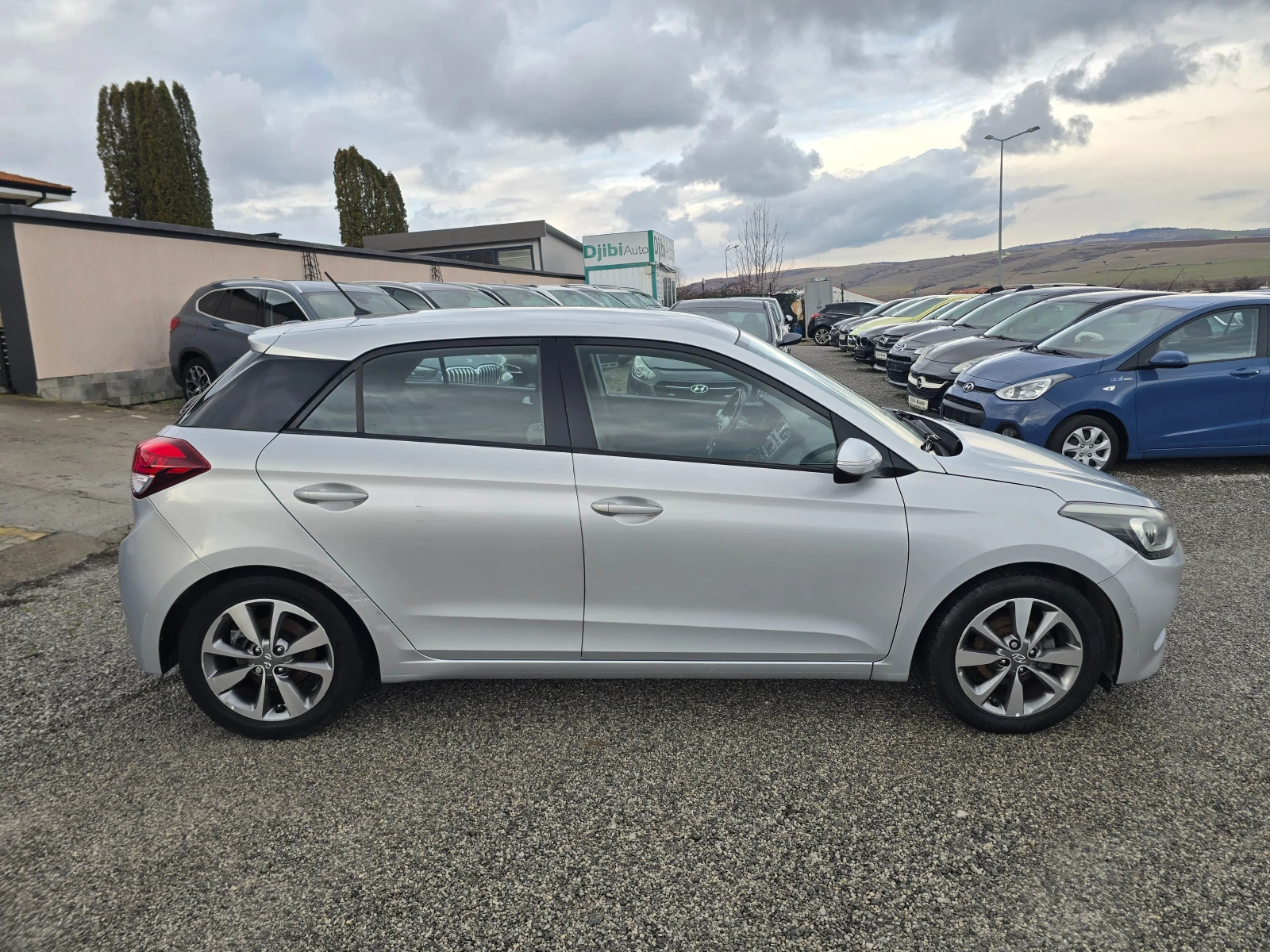 Hyundai I20 1.2i-85k.c-EURO-6-ITALIA - изображение 4