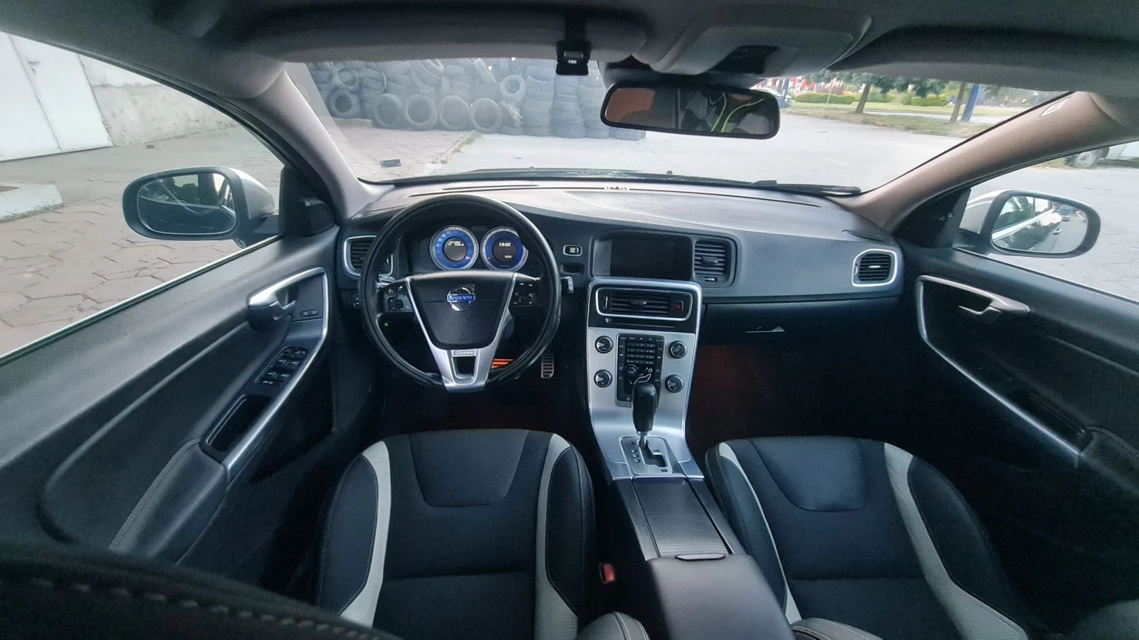 Volvo V60 D5/215�.�./SWISS/4AWD/R DESIGN | Mobile.bg � ����������� 13