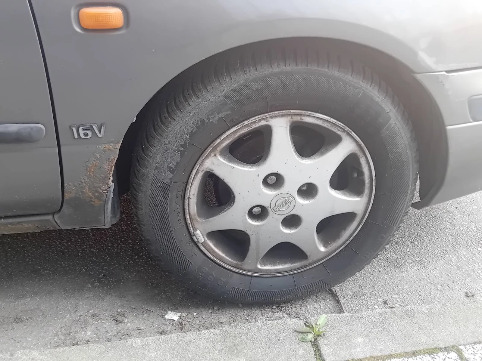 Nissan Primera, снимка 12 - Автомобили и джипове - 53762465