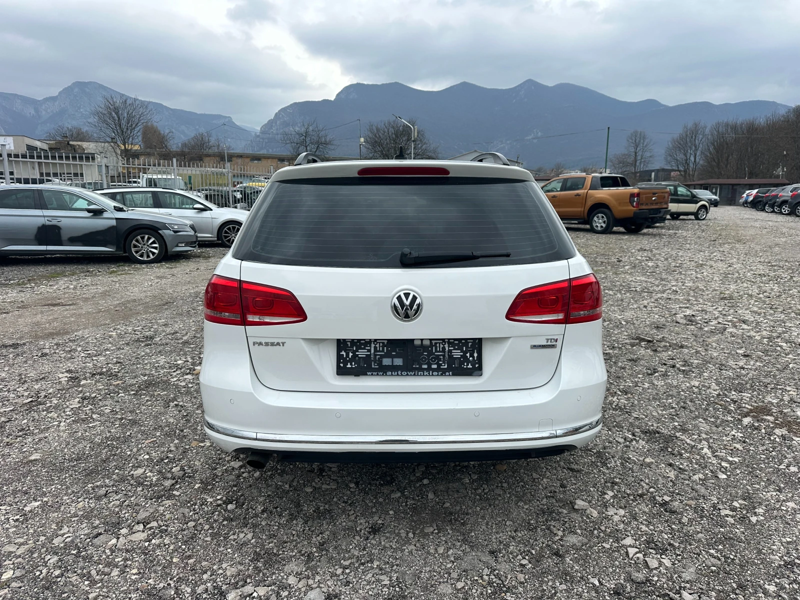 VW Passat 1.6TDI 105kc EVRO5 NAVI, снимка 4 - Автомобили и джипове - 53914048