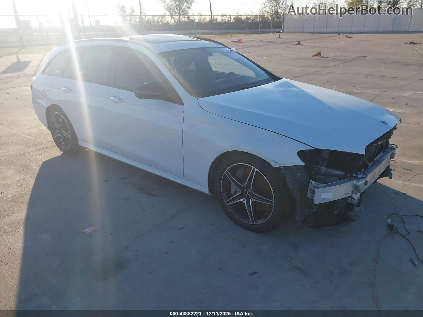 Mercedes-Benz E 400 AMG* 4MATIC* BURMESTER* Buy now , снимка 3 - Автомобили и джипове - 53987661