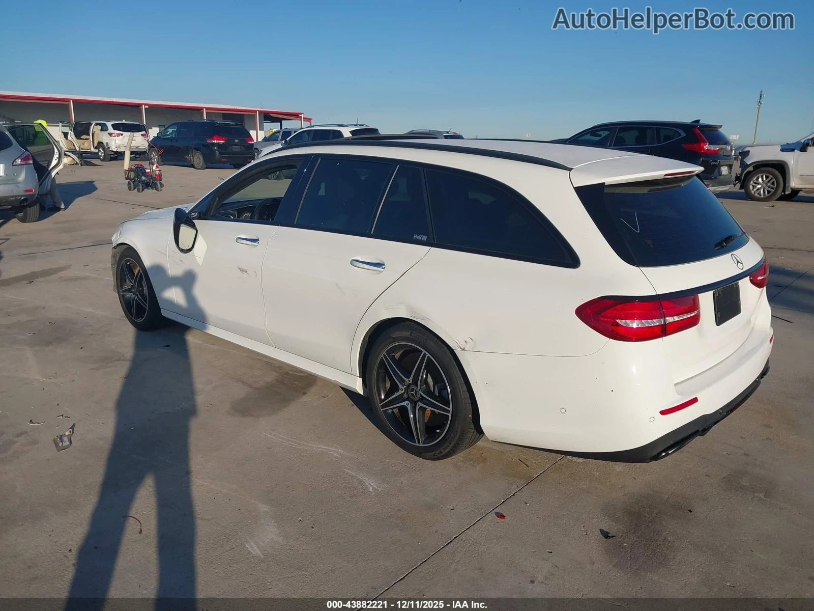 Mercedes-Benz E 400 AMG* 4MATIC* BURMESTER* Buy now , снимка 7 - Автомобили и джипове - 53987661