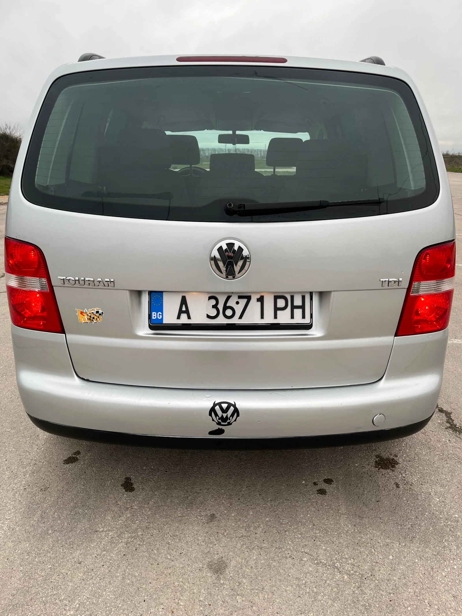 VW Touran, снимка 4 - Автомобили и джипове - 54013086