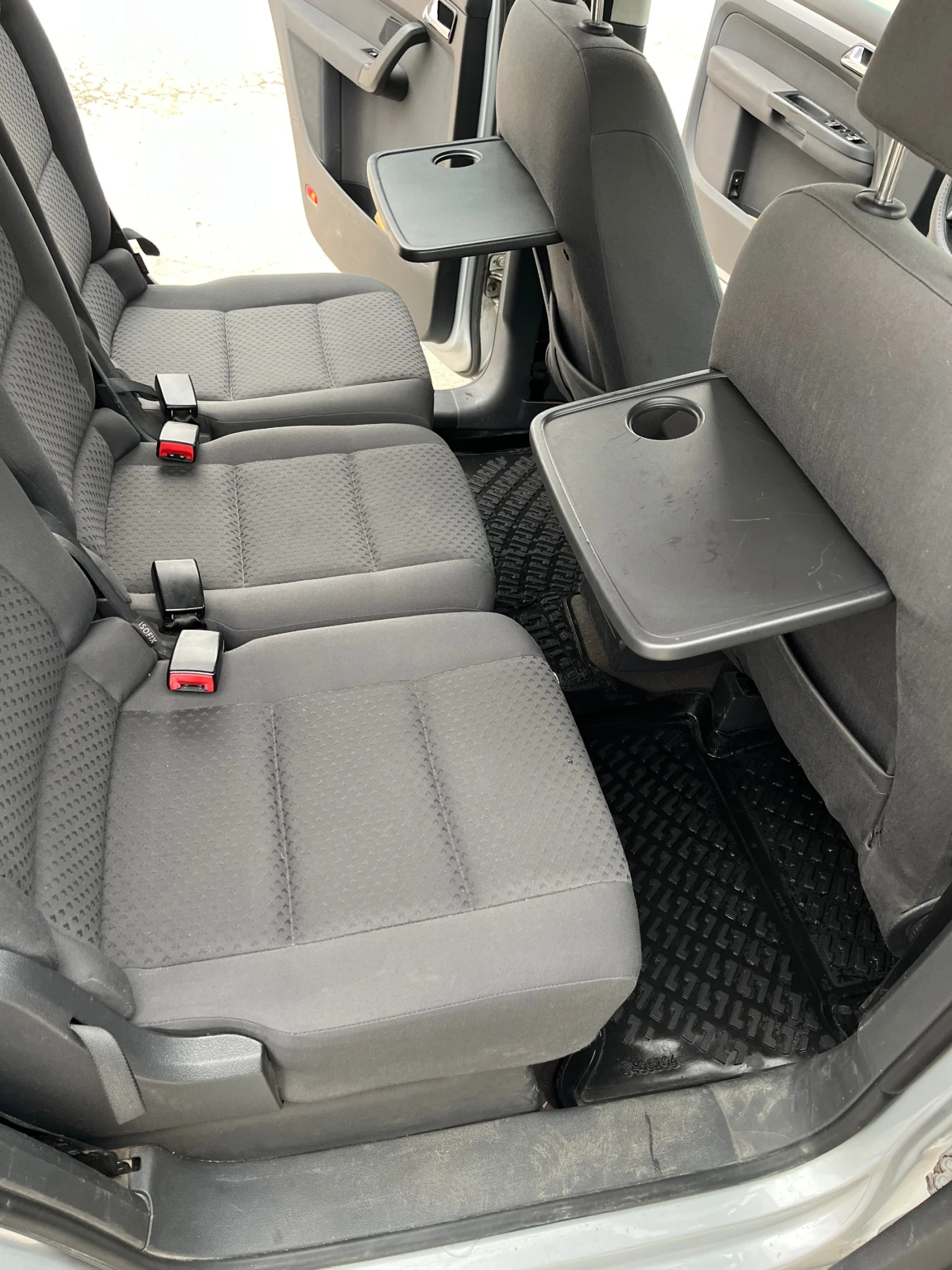 VW Touran, снимка 14 - Автомобили и джипове - 54013086