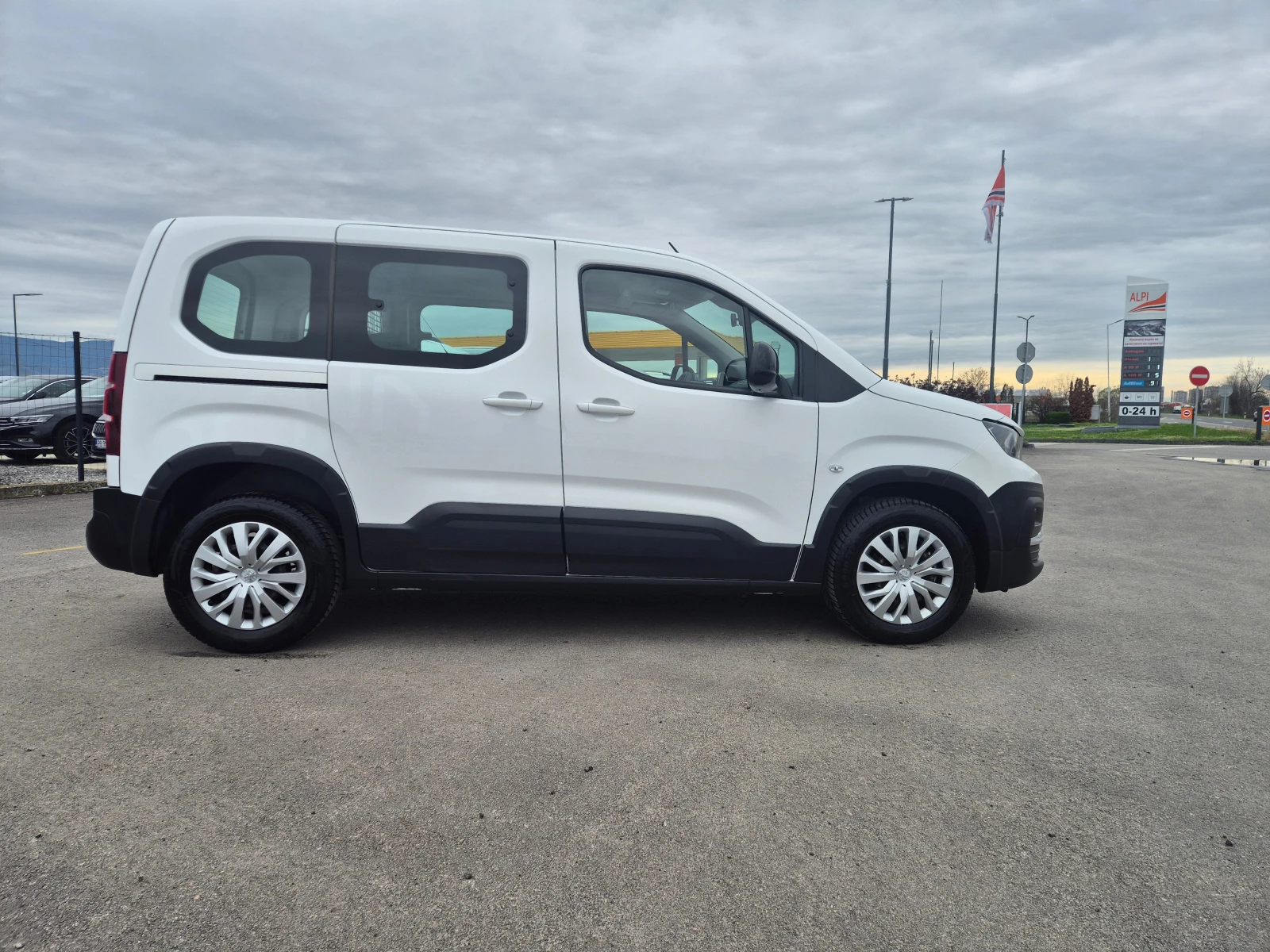 Peugeot Rifter N1- M/T 1.5 DCI, снимка 6 - Автомобили и джипове - 54031445