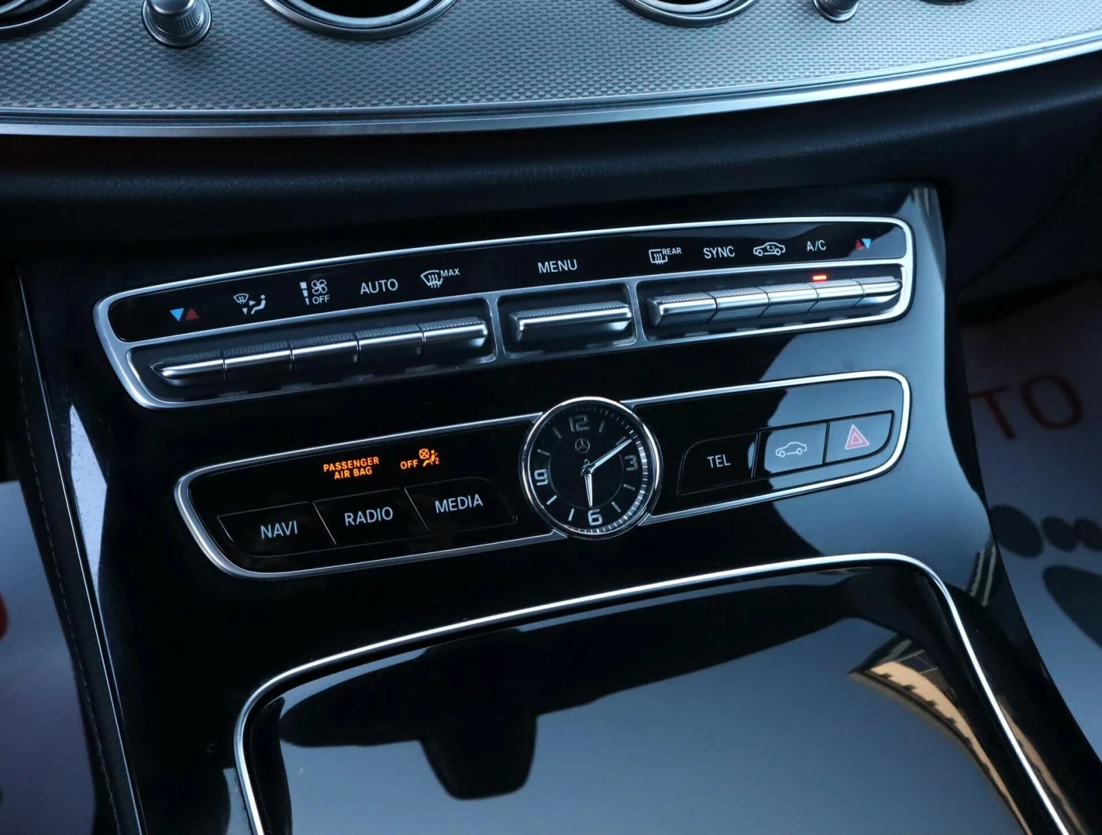 Mercedes-Benz E 220 CDI/Avantgarde/Dynamic Select/PRE-SAFE/Collision P, снимка 9 - Автомобили и джипове - 54184344