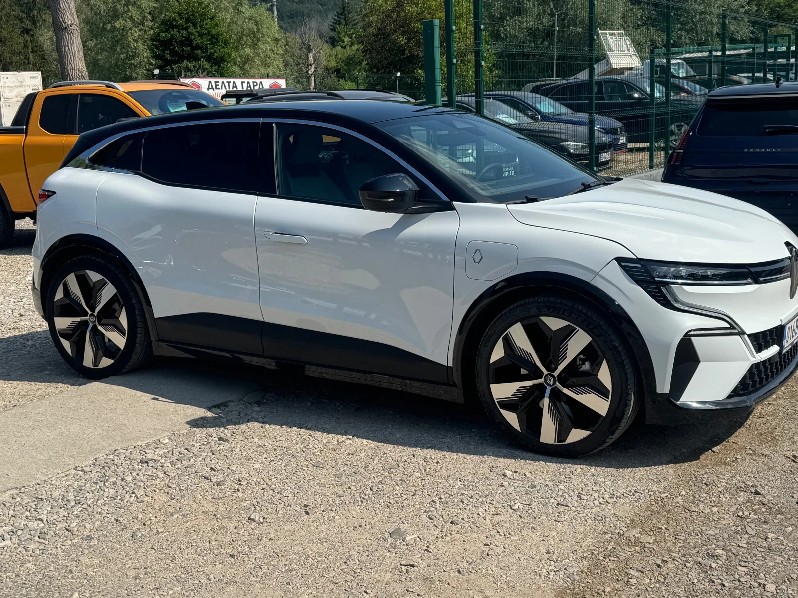 Renault Megane E-Tech - electric 60, снимка 3 - Автомобили и джипове - 54577014