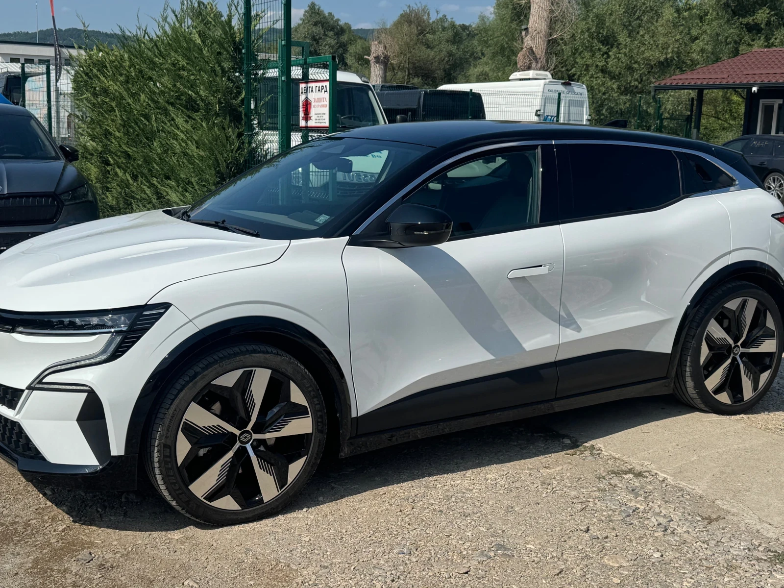 Renault Megane E-Tech - electric 60, снимка 2 - Автомобили и джипове - 54577014