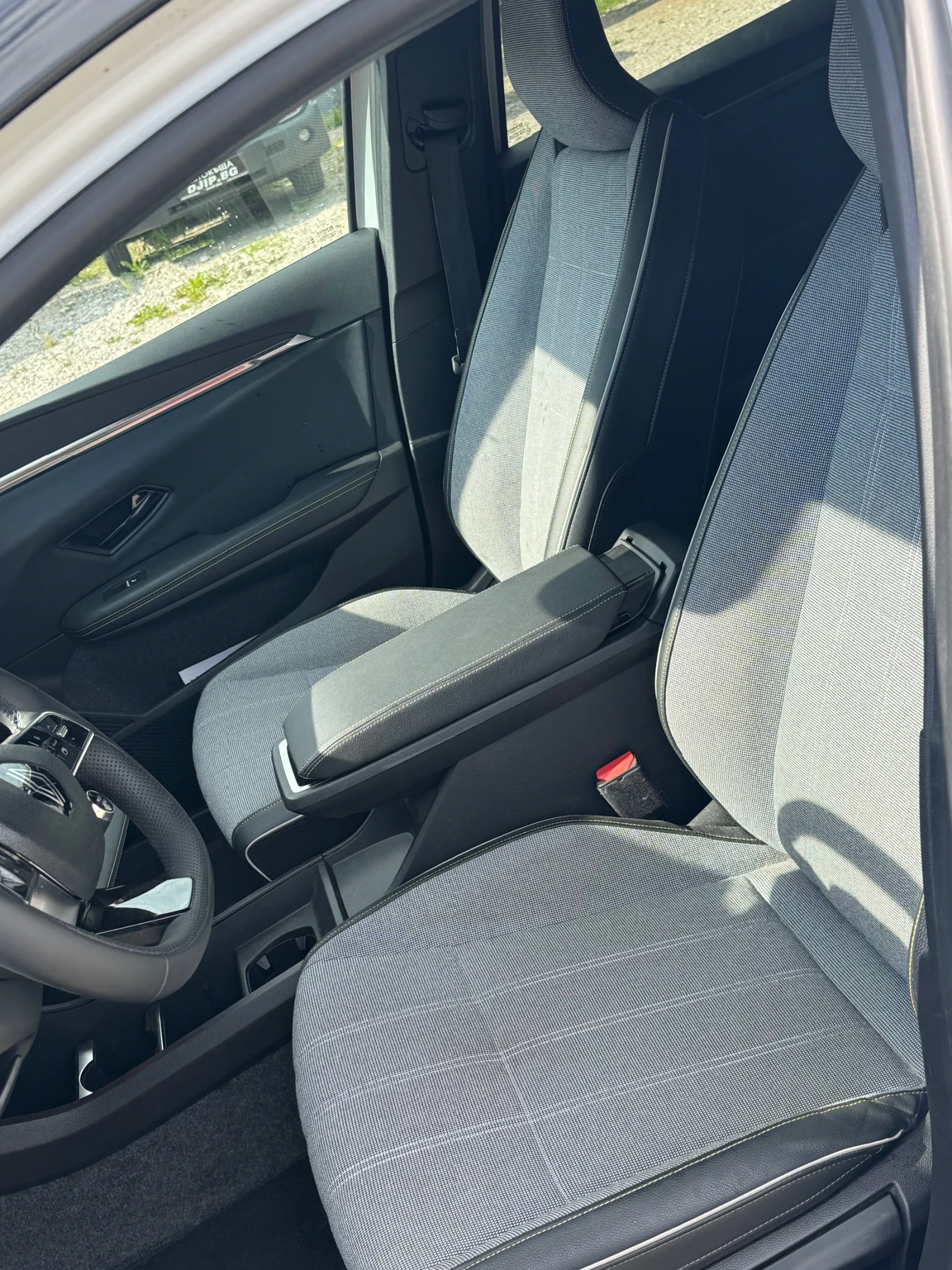 Renault Megane E-Tech - electric 60, снимка 4 - Автомобили и джипове - 54577014