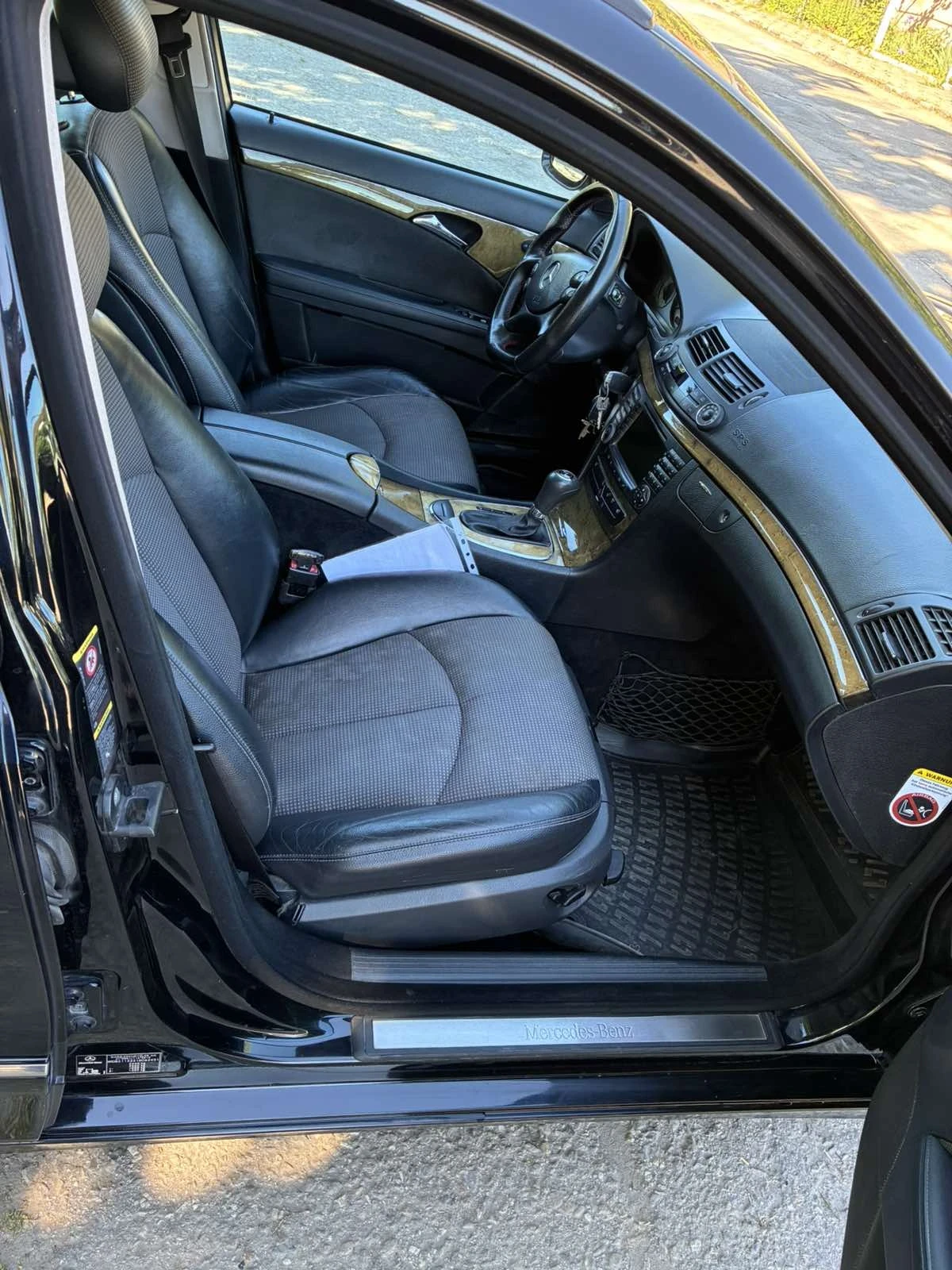 Mercedes-Benz E 320 3.2  V6, снимка 9 - Автомобили и джипове - 54580511