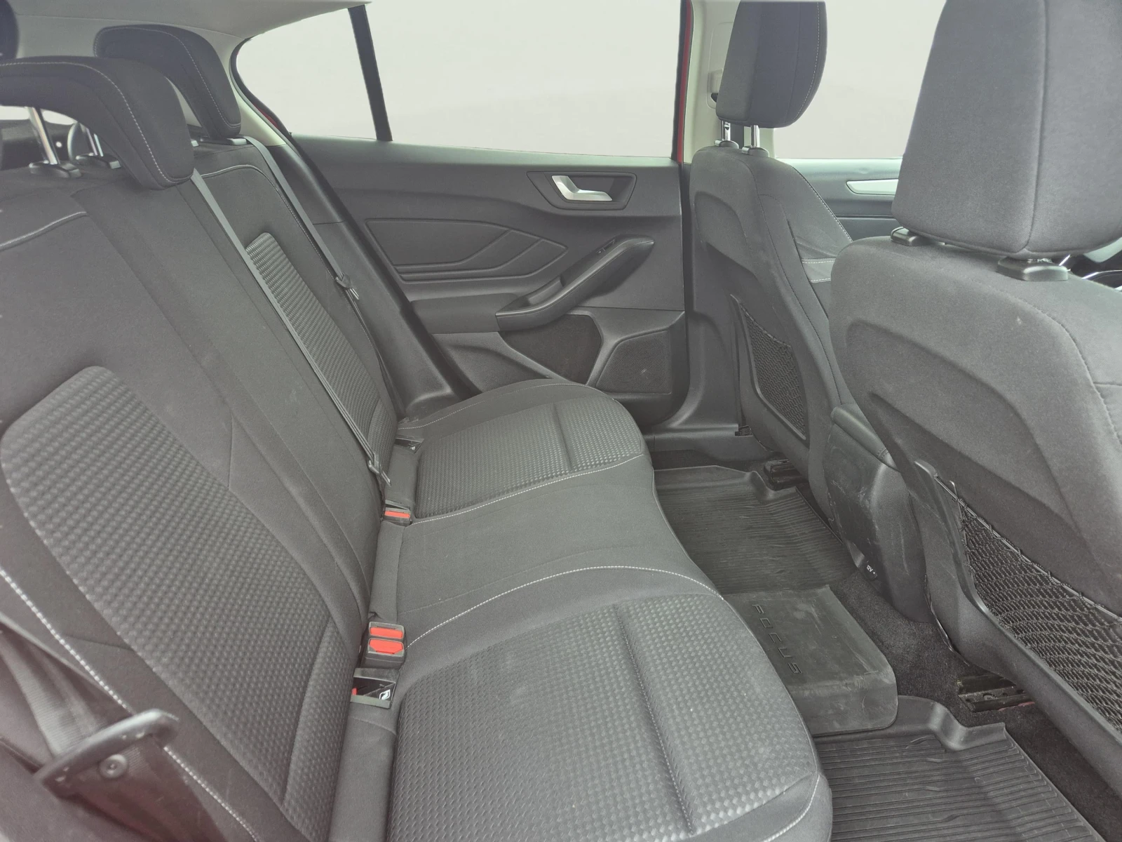 Ford Focus 1.0 EcoBoost, снимка 9 - Автомобили и джипове - 54715900