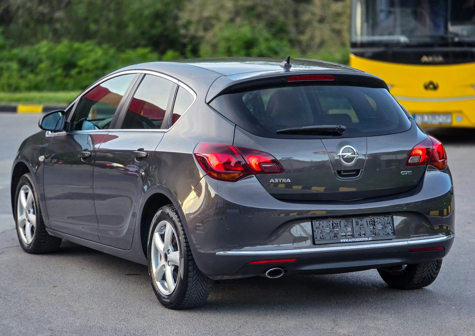 Opel Astra 2.0CDTI Facelift * Lane Assist* , снимка 4 - Автомобили и джипове - 54731207