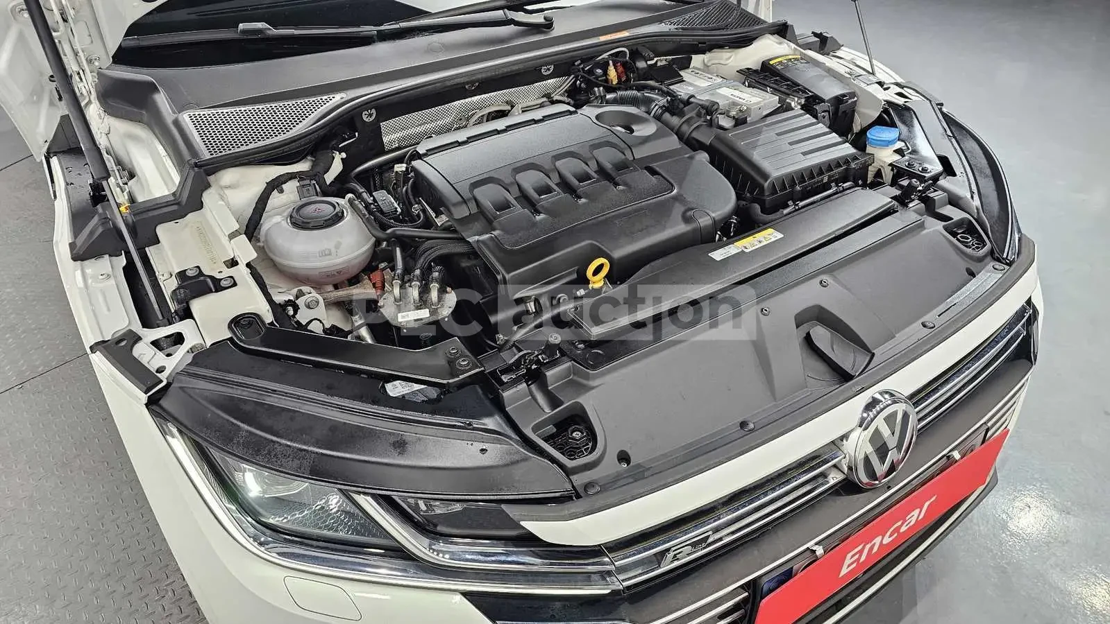VW Arteon PRESTIGE R-LINE 4X4/360/PANO/ПОДГРЕВ/ОБДУХВАНЕ/, снимка 6 - Автомобили и джипове - 55156347