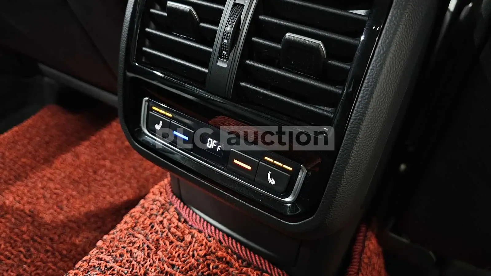 VW Arteon PRESTIGE R-LINE 4X4/360/PANO/ПОДГРЕВ/ОБДУХВАНЕ/, снимка 14 - Автомобили и джипове - 55156347