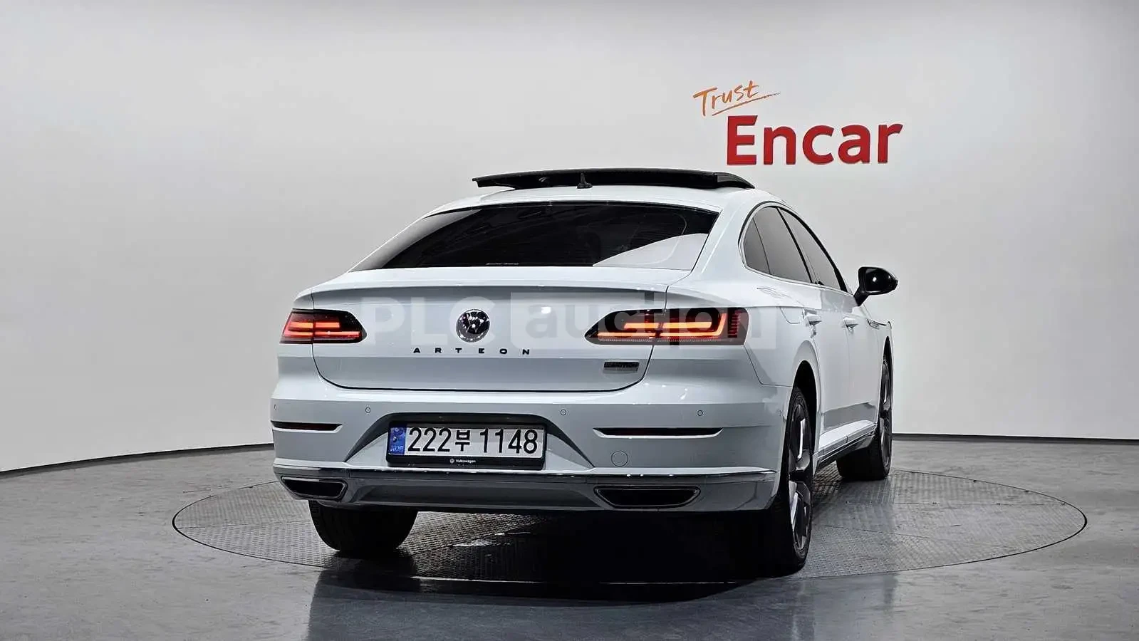 VW Arteon PRESTIGE R-LINE 4X4/360/PANO/ПОДГРЕВ/ОБДУХВАНЕ/, снимка 4 - Автомобили и джипове - 55156347