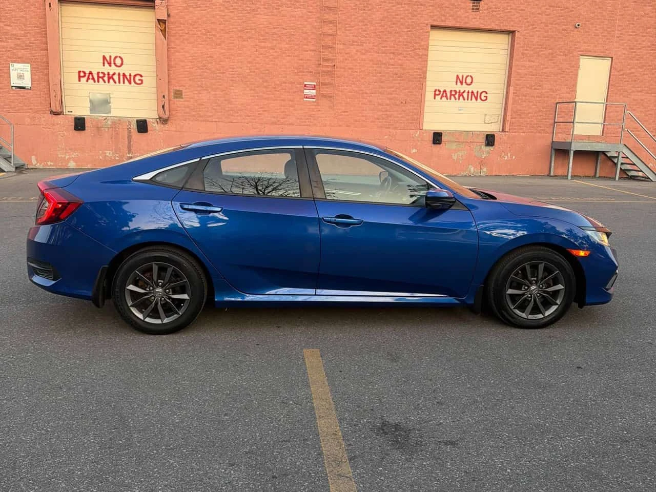 Honda Civic * EX * АВТОКРЕДИТ БЕЗ ПЪРВОНАЧАЛНА ВНОСКА* , снимка 3 - Автомобили и джипове - 55430225