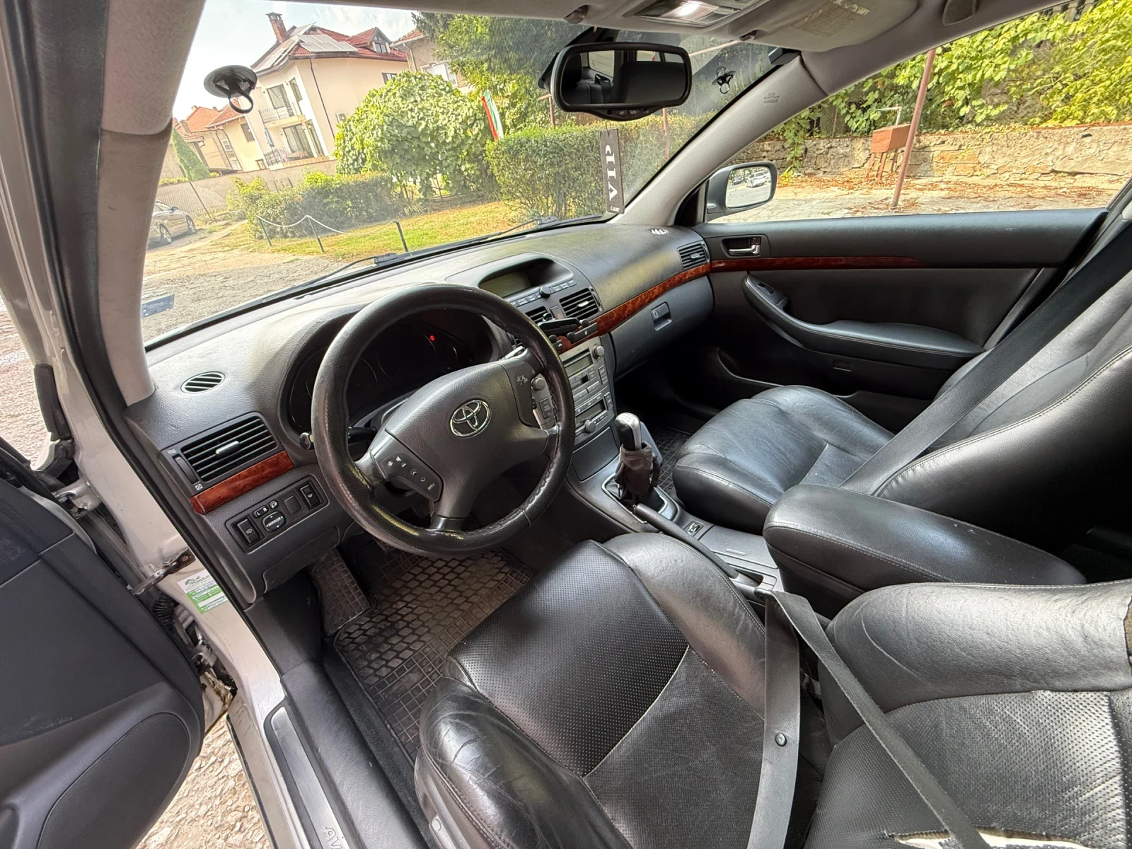 Toyota Avensis, снимка 11 - Автомобили и джипове - 55770182