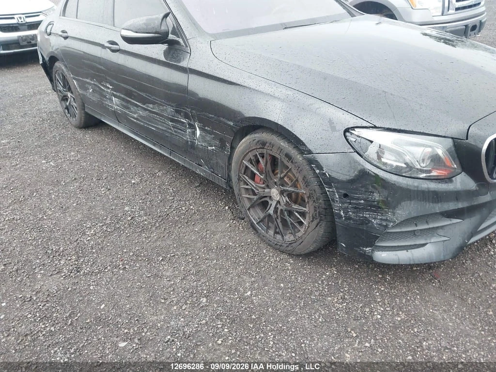 Mercedes-Benz E 400 * 4MATIC * CARFAX * ОПЦИЯ ЗА ФИНАНСИРАНЕ, снимка 6 - Автомобили и джипове - 56057396