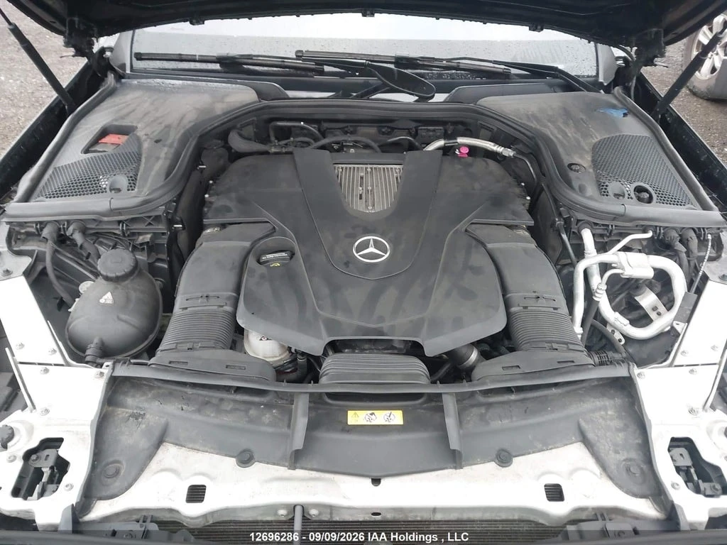 Mercedes-Benz E 400 * 4MATIC * CARFAX * ОПЦИЯ ЗА ФИНАНСИРАНЕ, снимка 10 - Автомобили и джипове - 56057396