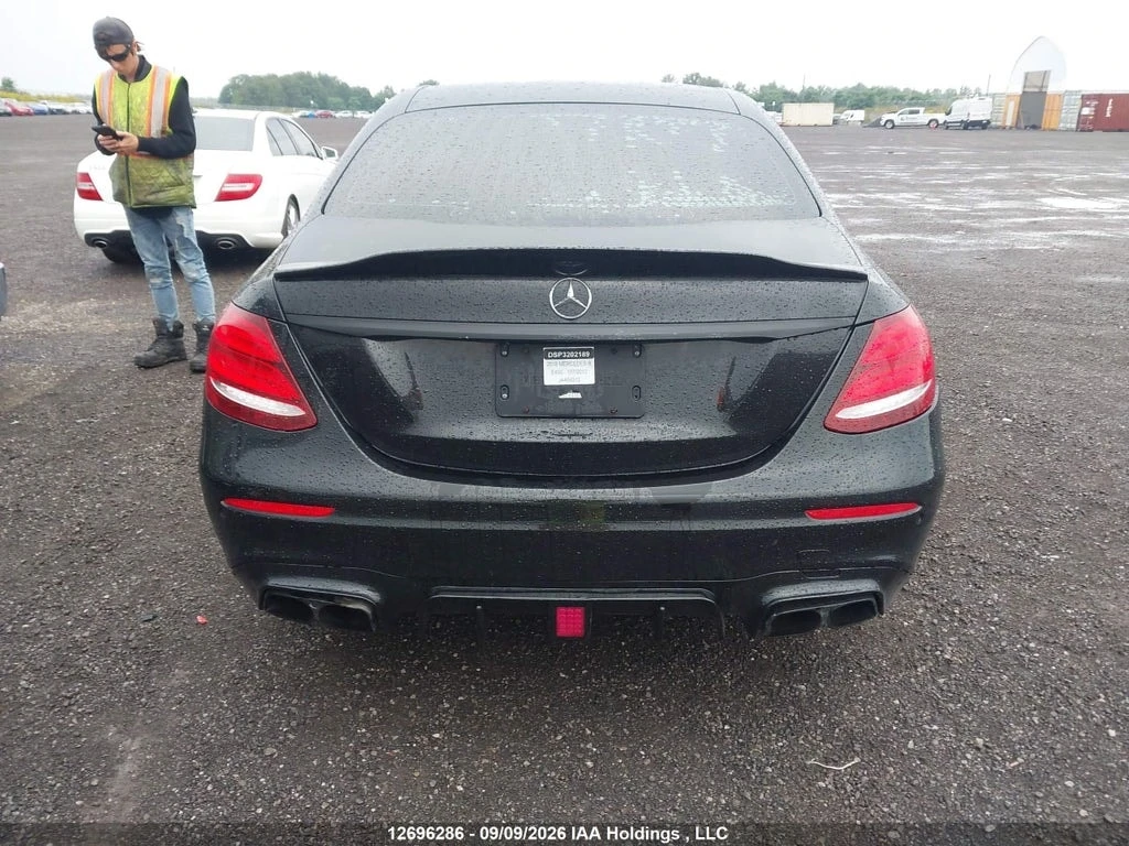 Mercedes-Benz E 400 * 4MATIC * CARFAX * ОПЦИЯ ЗА ФИНАНСИРАНЕ, снимка 16 - Автомобили и джипове - 56057396