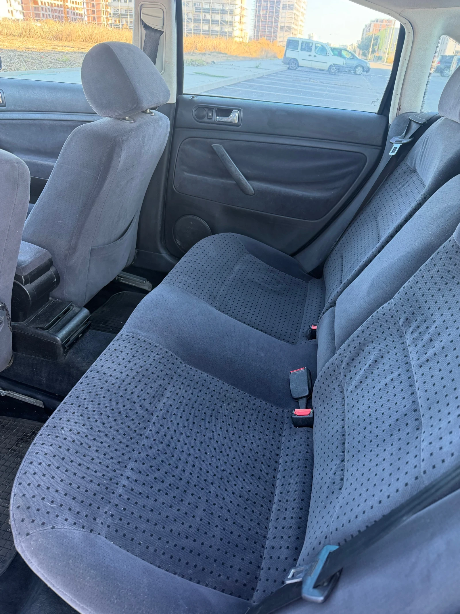 VW Passat 1.8 125 к.с, снимка 10 - Автомобили и джипове - 56348497