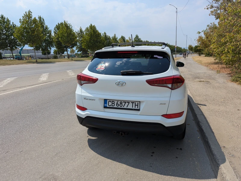 Hyundai Tucson 2.0L, 4х4, снимка 4 - Автомобили и джипове - 47269804