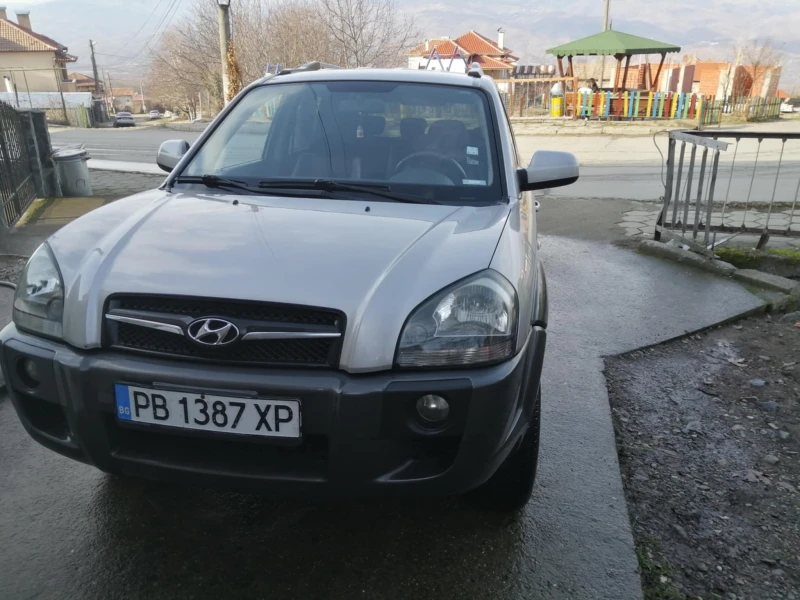 Hyundai Tucson, снимка 8 - Автомобили и джипове - 48953102