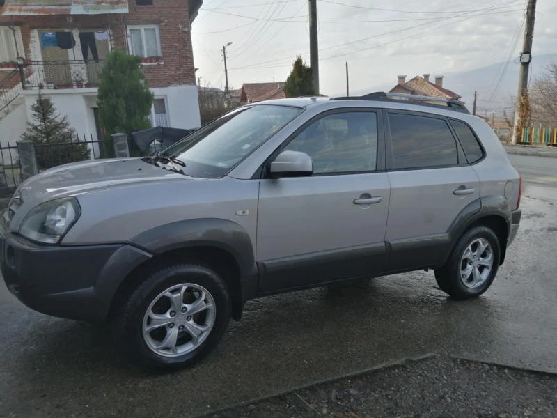 Hyundai Tucson, снимка 1 - Автомобили и джипове - 48953102