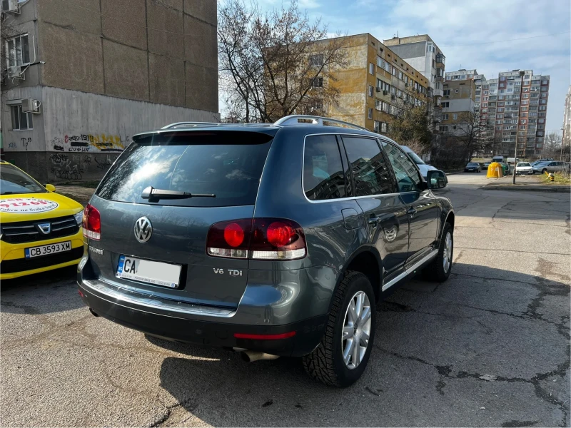 VW Touareg 3.0 TDI, снимка 3 - Автомобили и джипове - 49314728