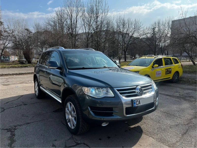 VW Touareg 3.0 TDI, снимка 2 - Автомобили и джипове - 49314728