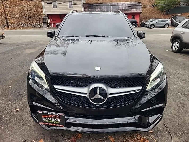 Mercedes-Benz GLE 63 AMG DISTRONIK* LANE ASSIST* HARMAN* AMG PERFORM EXHAUS, снимка 2 - Автомобили и джипове - 53110144