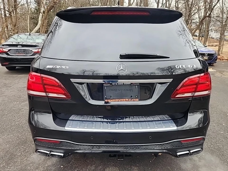 Mercedes-Benz GLE 63 AMG DISTRONIK* LANE ASSIST* HARMAN* AMG PERFORM EXHAUS, снимка 4 - Автомобили и джипове - 53110144