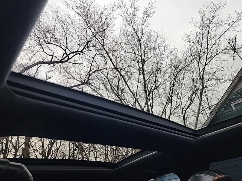 Mercedes-Benz GLE 63 AMG DISTRONIK* LANE ASSIST* HARMAN* AMG PERFORM EXHAUS, снимка 12 - Автомобили и джипове - 53110144