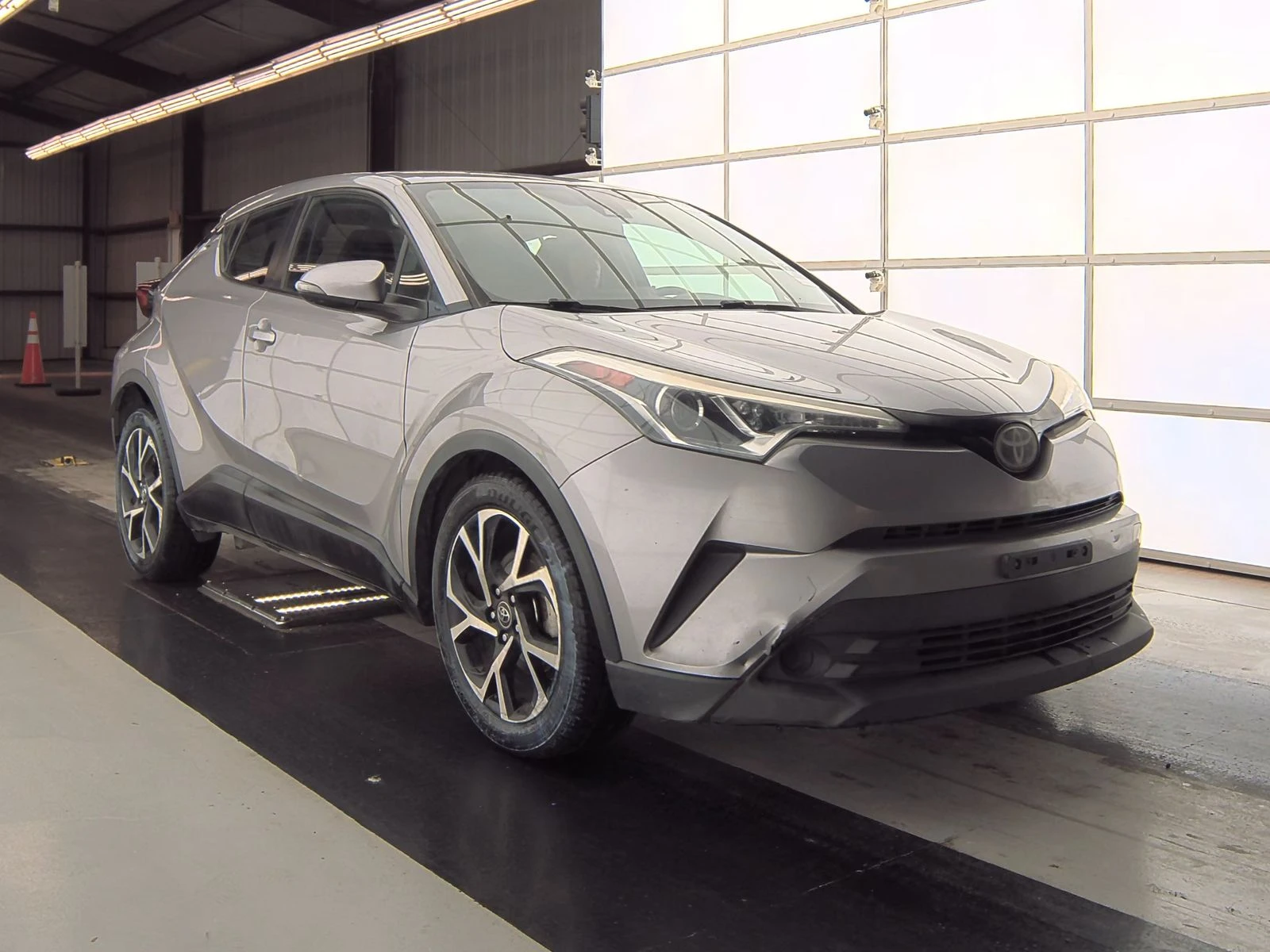 Toyota C-HR XLE - изображение 3