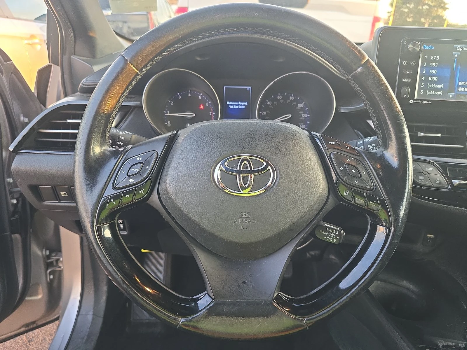 Toyota C-HR XLE - изображение 7