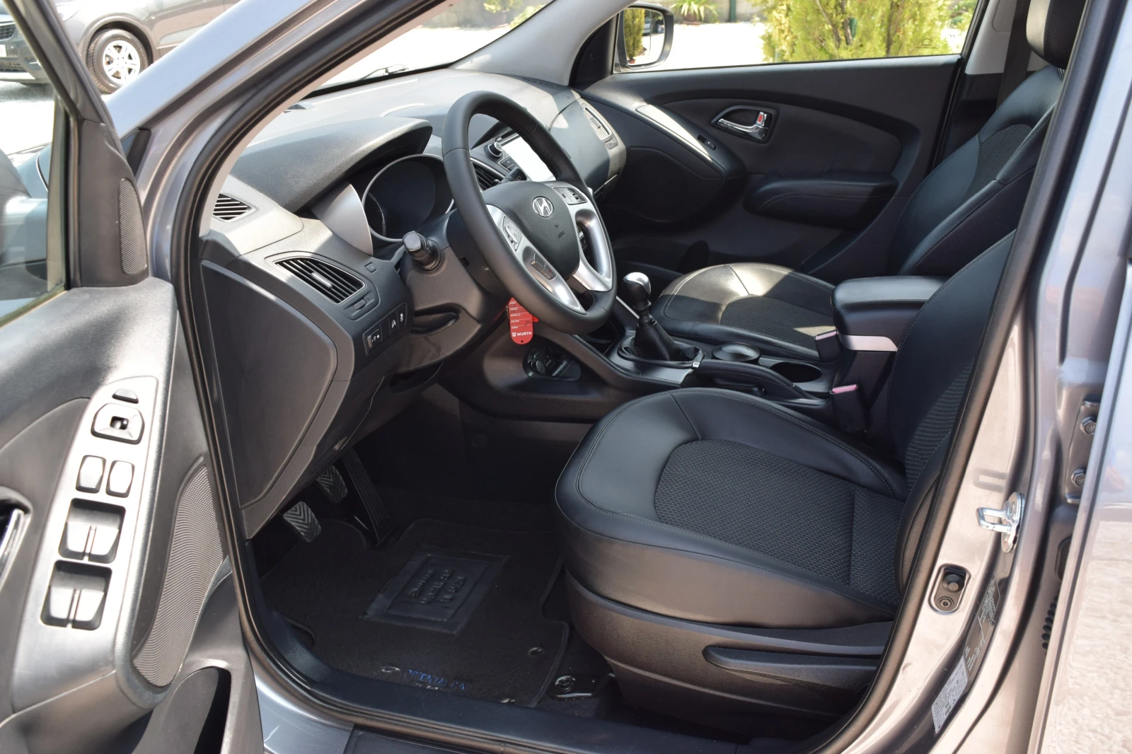 Hyundai IX35 1.7 crdi* Кожа* Навигация* Камера - изображение 9