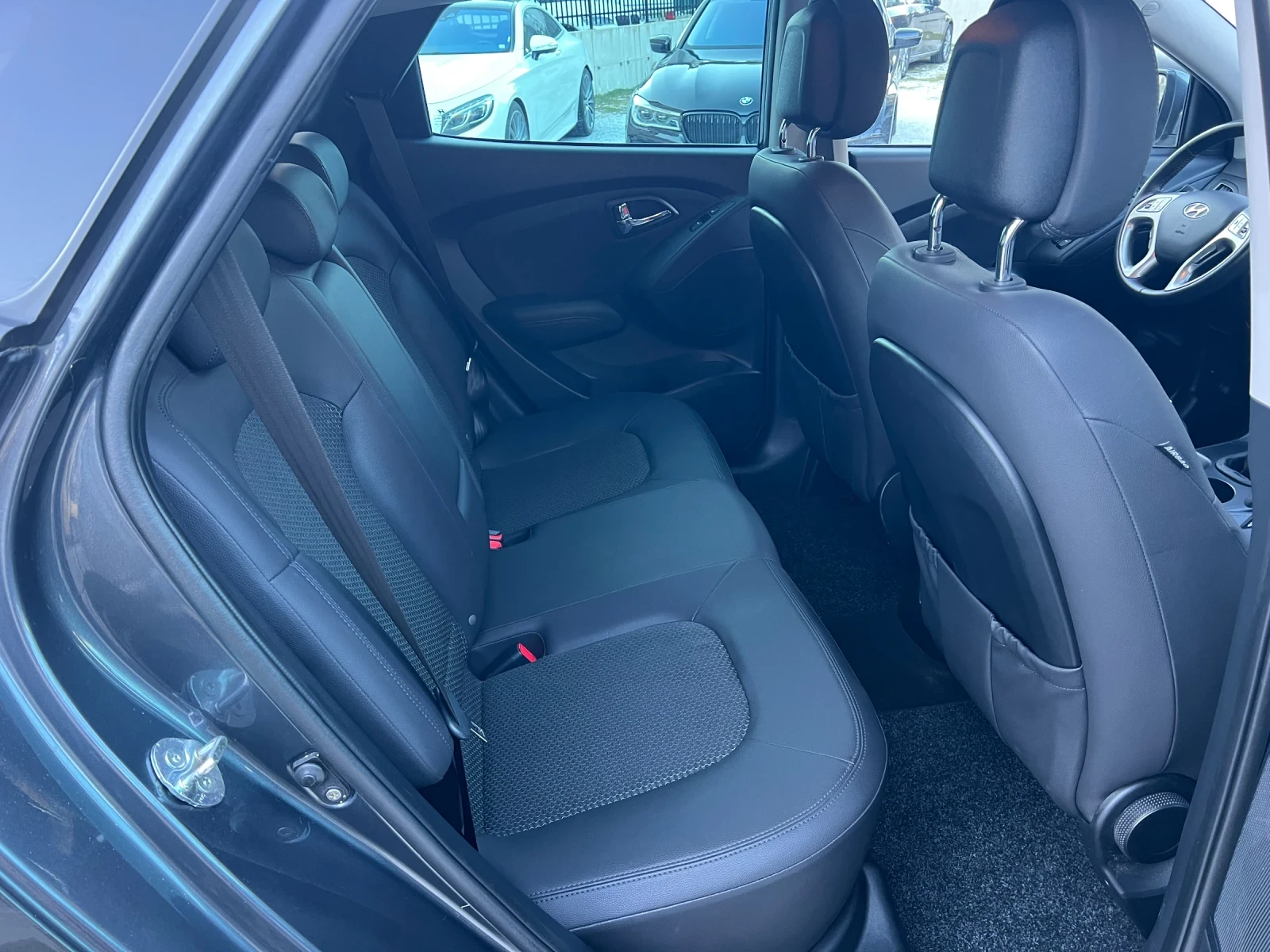 Hyundai IX35 1.7crdi* 214000km, снимка 12 - Автомобили и джипове - 53747702