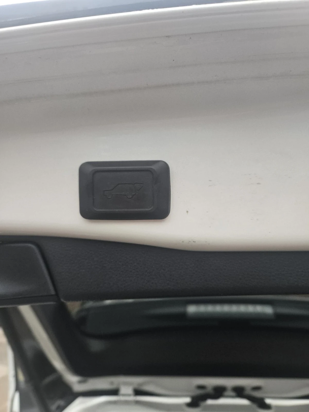 Toyota Rav4 2.5 бензин хибрид, снимка 12 - Автомобили и джипове - 53758979