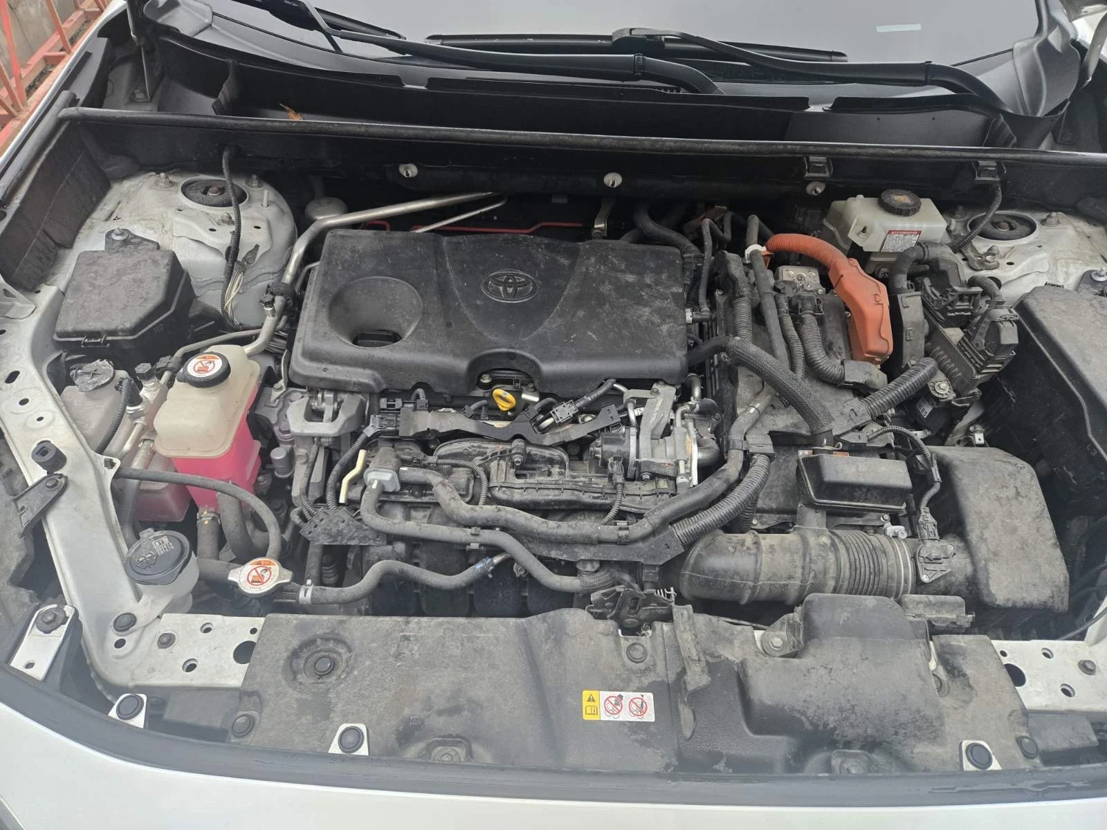 Toyota Rav4 2.5 бензин хибрид, снимка 14 - Автомобили и джипове - 53758979