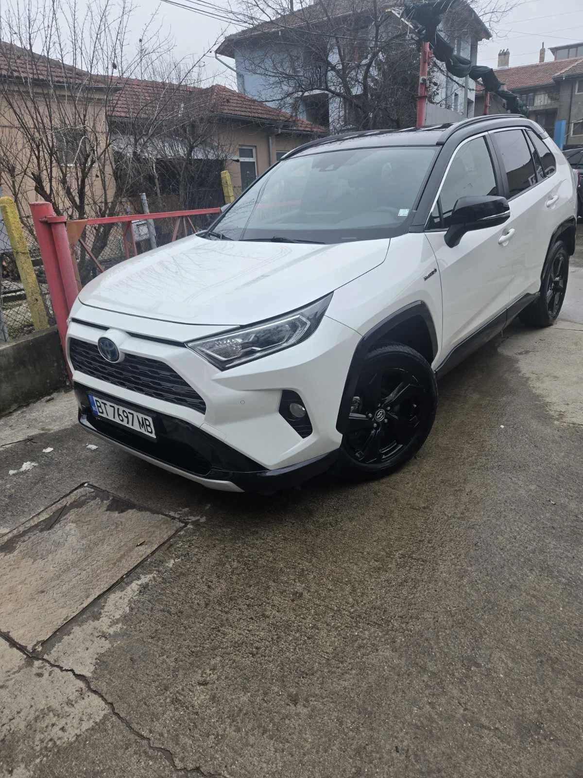 Toyota Rav4 2.5 бензин хибрид, снимка 3 - Автомобили и джипове - 53758979
