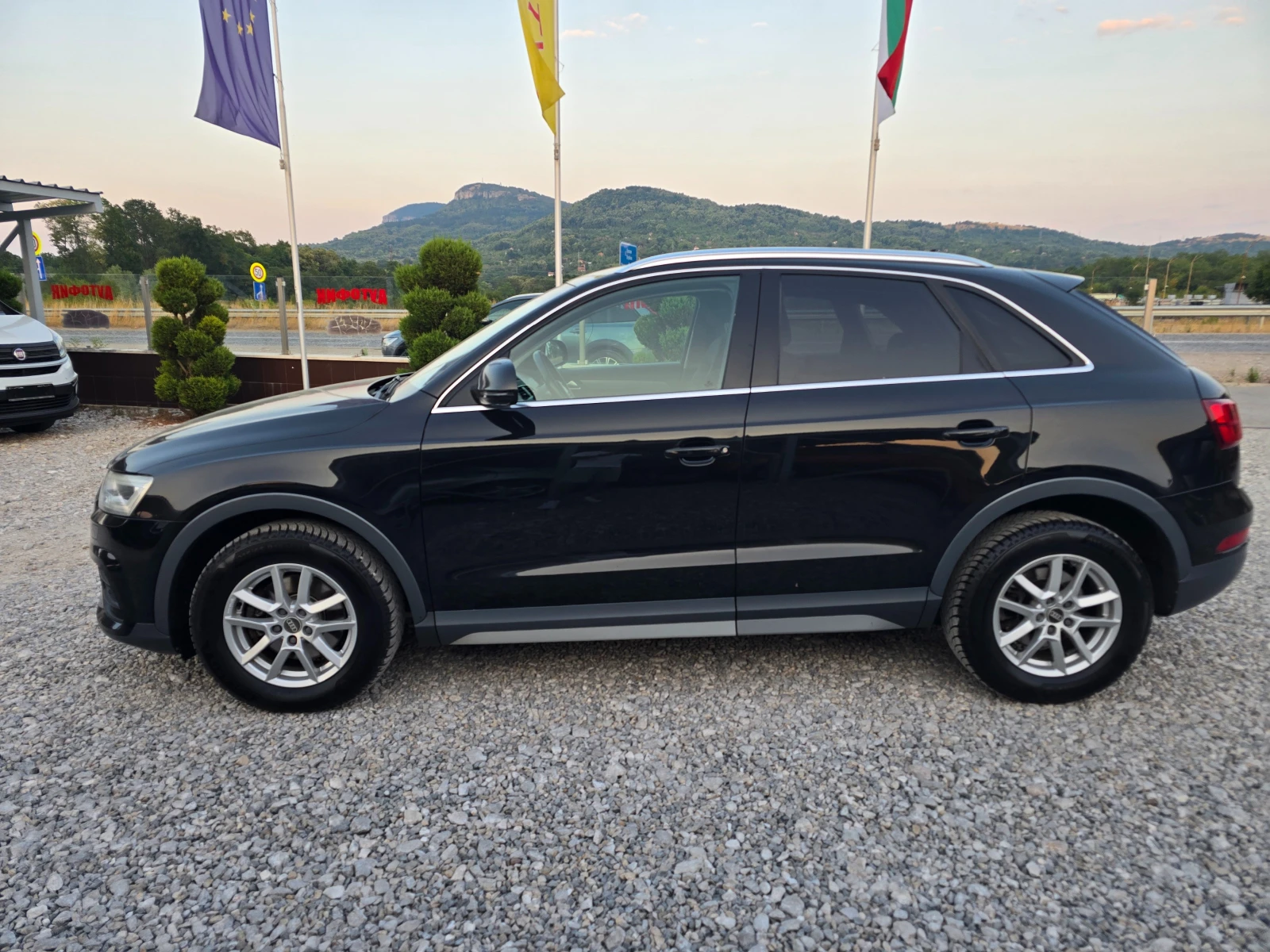 Audi Q3 2.0 TDI Quattro ! ! FACE LIFT LED !! НАВИ!!  , снимка 2 - Автомобили и джипове - 55767432