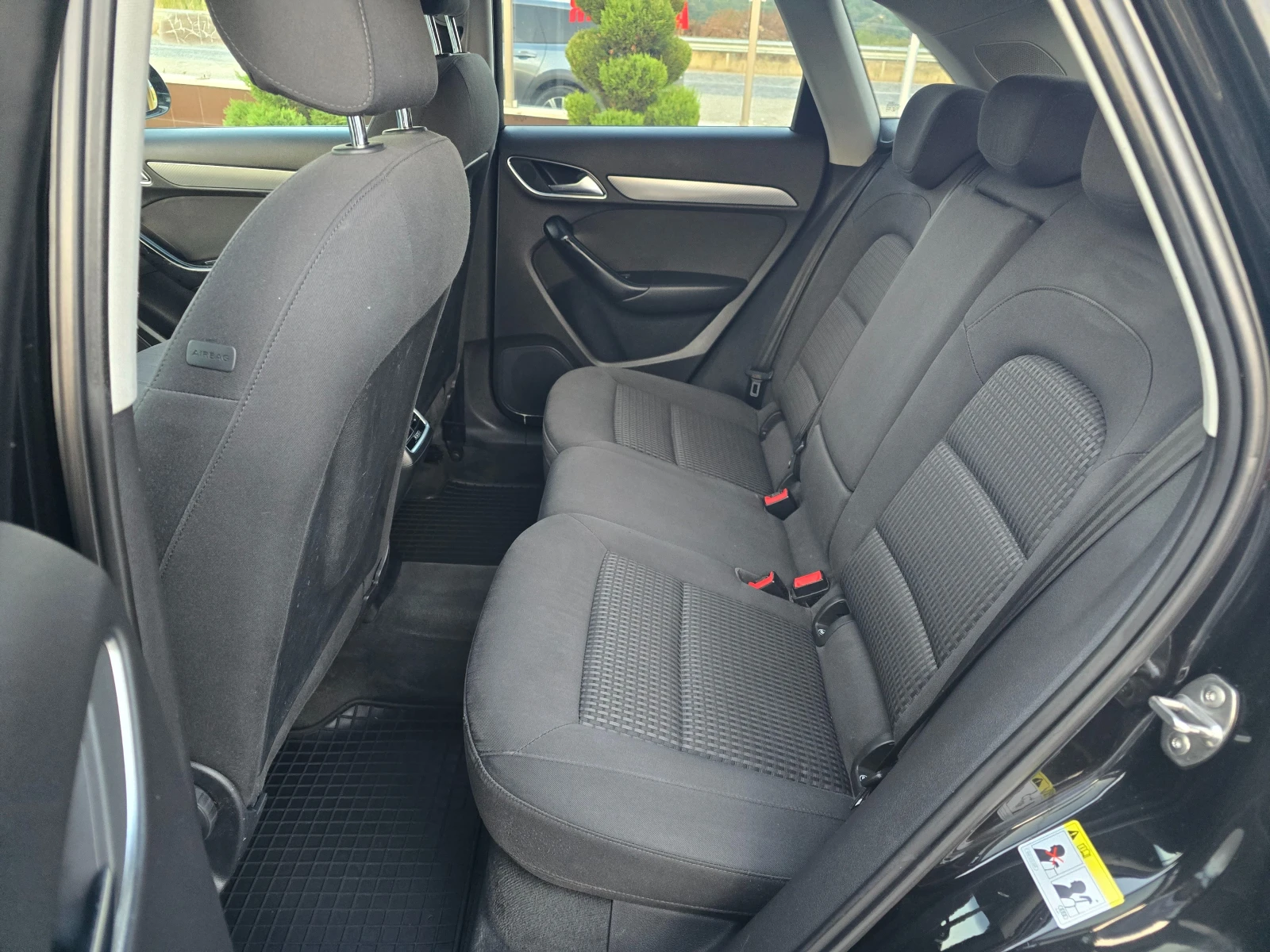Audi Q3 2.0 TDI Quattro ! ! FACE LIFT LED !! НАВИ!!  , снимка 14 - Автомобили и джипове - 55767432