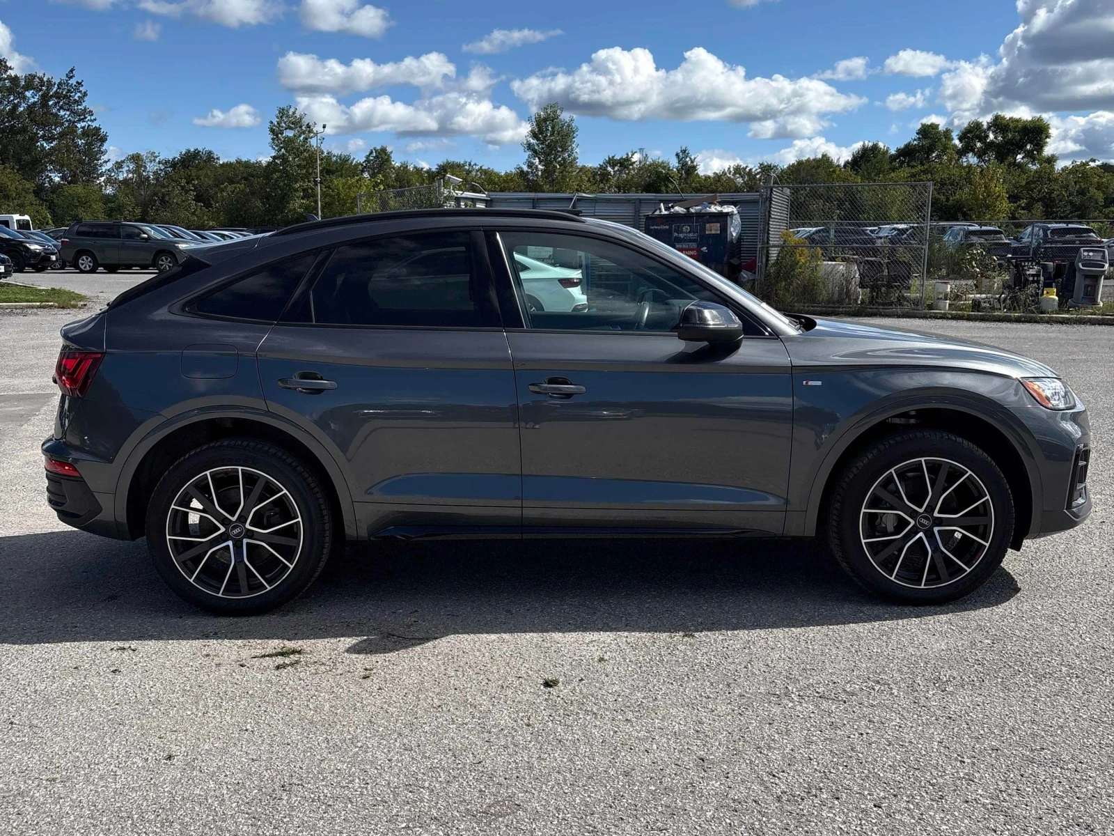 Audi Q5 * Progressiv * CARFAX * ОТ ПРЕДСТАВИТЕЛСТВО* , снимка 3 - Автомобили и джипове - 56074308